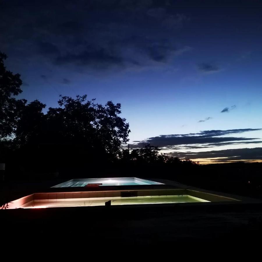 Domaine De Lascaux Bed & Breakfast Montignac-Lascaux Bagian luar foto
