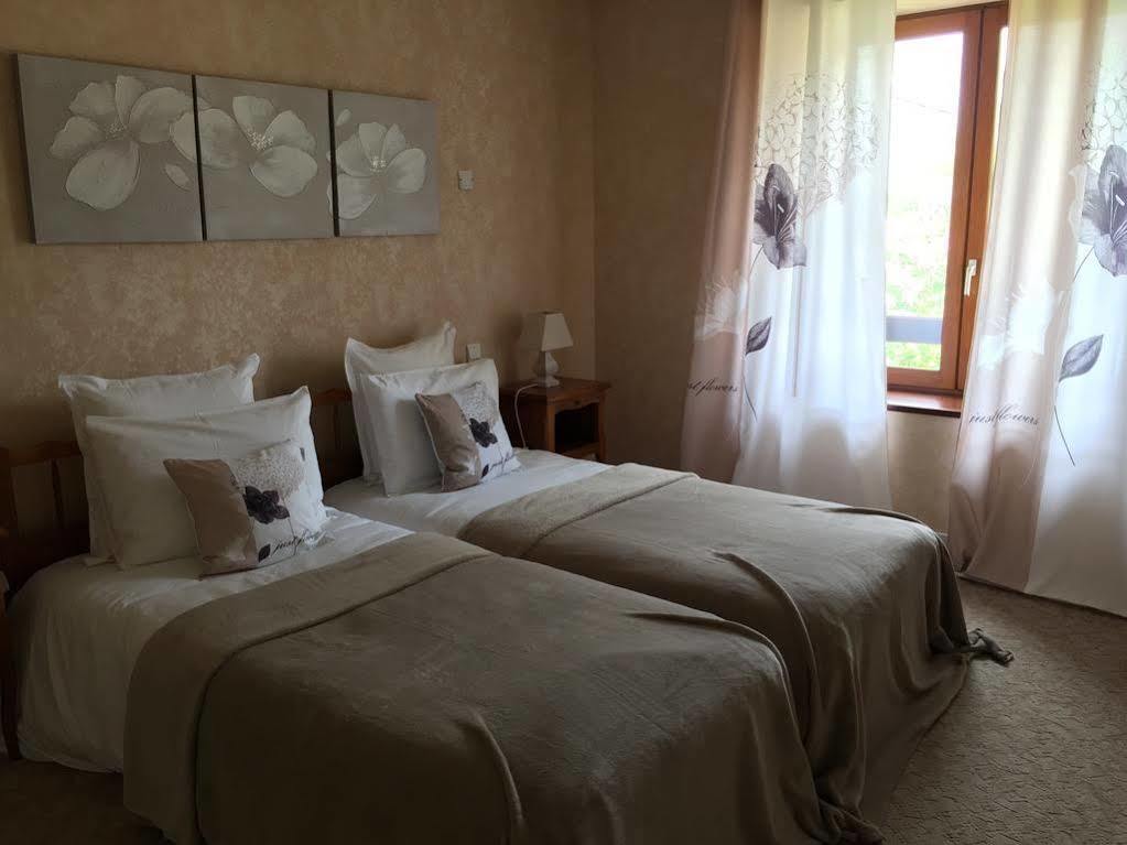 Domaine De Lascaux Bed & Breakfast Montignac-Lascaux Bagian luar foto