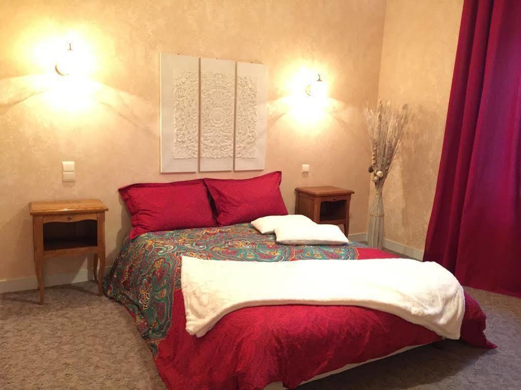 Domaine De Lascaux Bed & Breakfast Montignac-Lascaux Bagian luar foto