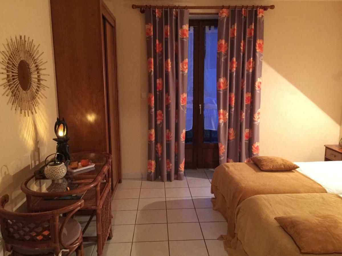 Domaine De Lascaux Bed & Breakfast Montignac-Lascaux Bagian luar foto