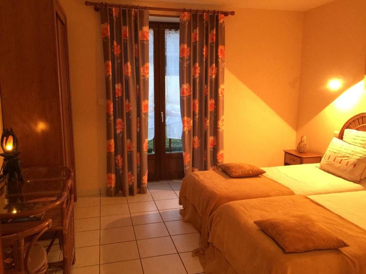 Domaine De Lascaux Bed & Breakfast Montignac-Lascaux Bagian luar foto