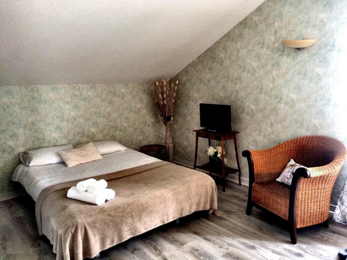 Domaine De Lascaux Bed & Breakfast Montignac-Lascaux Bagian luar foto